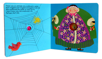 There Was an Old Lady Who Swallowed a Fly - Classic Books with Holes Cover (Board book)